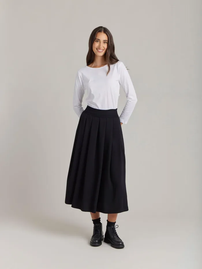 Women Agns B Skirts and Shorts Black Polyester Grand Hotel Skirt