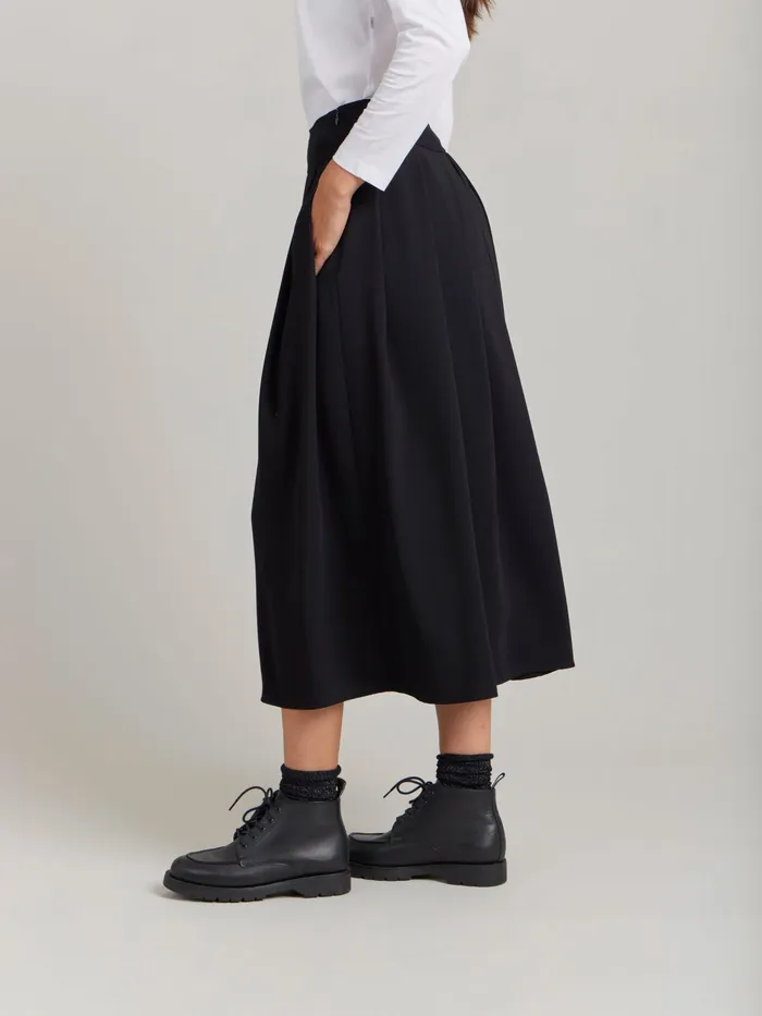 Women Agns B Skirts and Shorts Black Polyester Grand Hotel Skirt