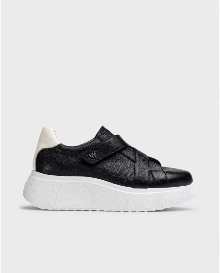 Women Black KOALA Sneaker Wonders Sneakers