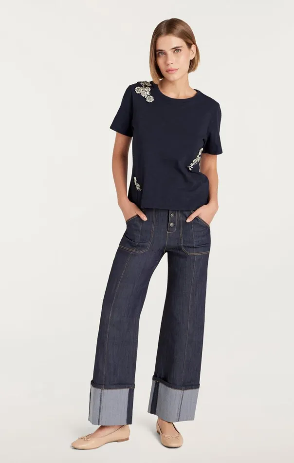 Women Crystal Chrysanthemum Shrunken Tee Navy Cinq Sept Tees
