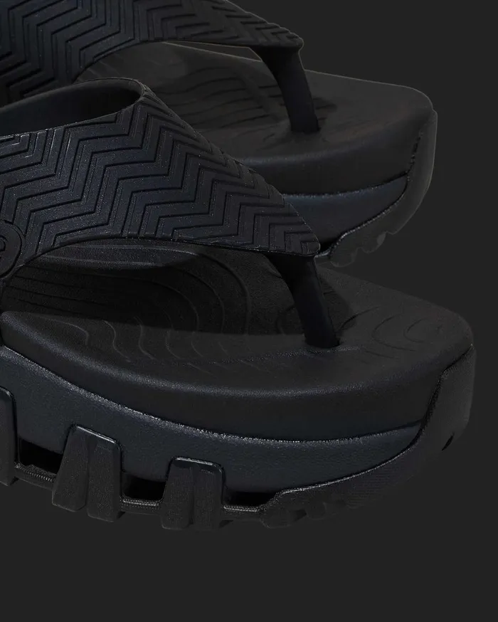 Women Low Tops P448 Bondi TuxBlack Women Low Tops P448 Bondi TuxBlack