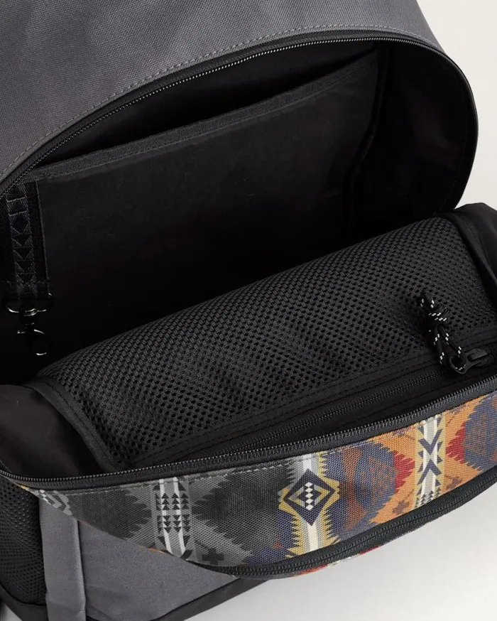 WomenMen NEHALEM ADVENTURE BACKPACK Grey Pendleton Backpacks and Messenger Bags