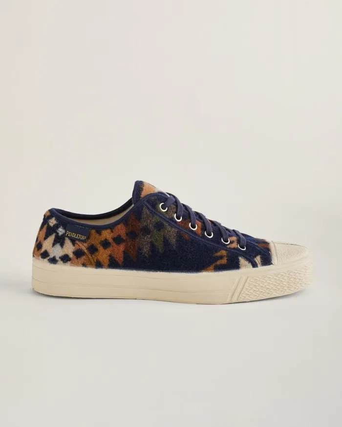 WomenMen US RUBBER CO X PENDLETON MISSION TRAIL LOW TOPS Navy Pendleton Shoes and Sandals