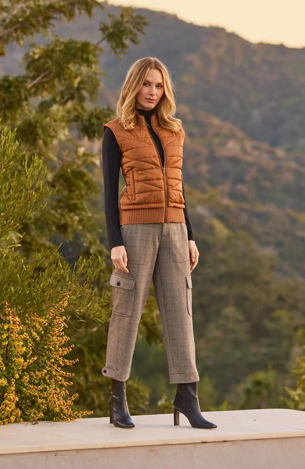 Womens Liverpool Los Angeles Jackets SLEEVELESS QUILTED FULL ZIP SWEATER VEST Turmeric